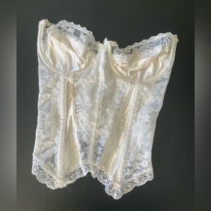 vintage lingerie course at in great condition